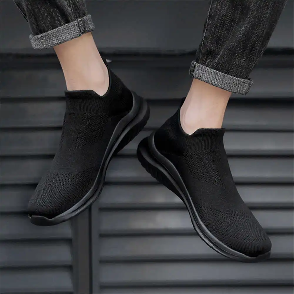 Home Gym Outdoor Ideas - Sepatu olahraga pria, krem lembut baru